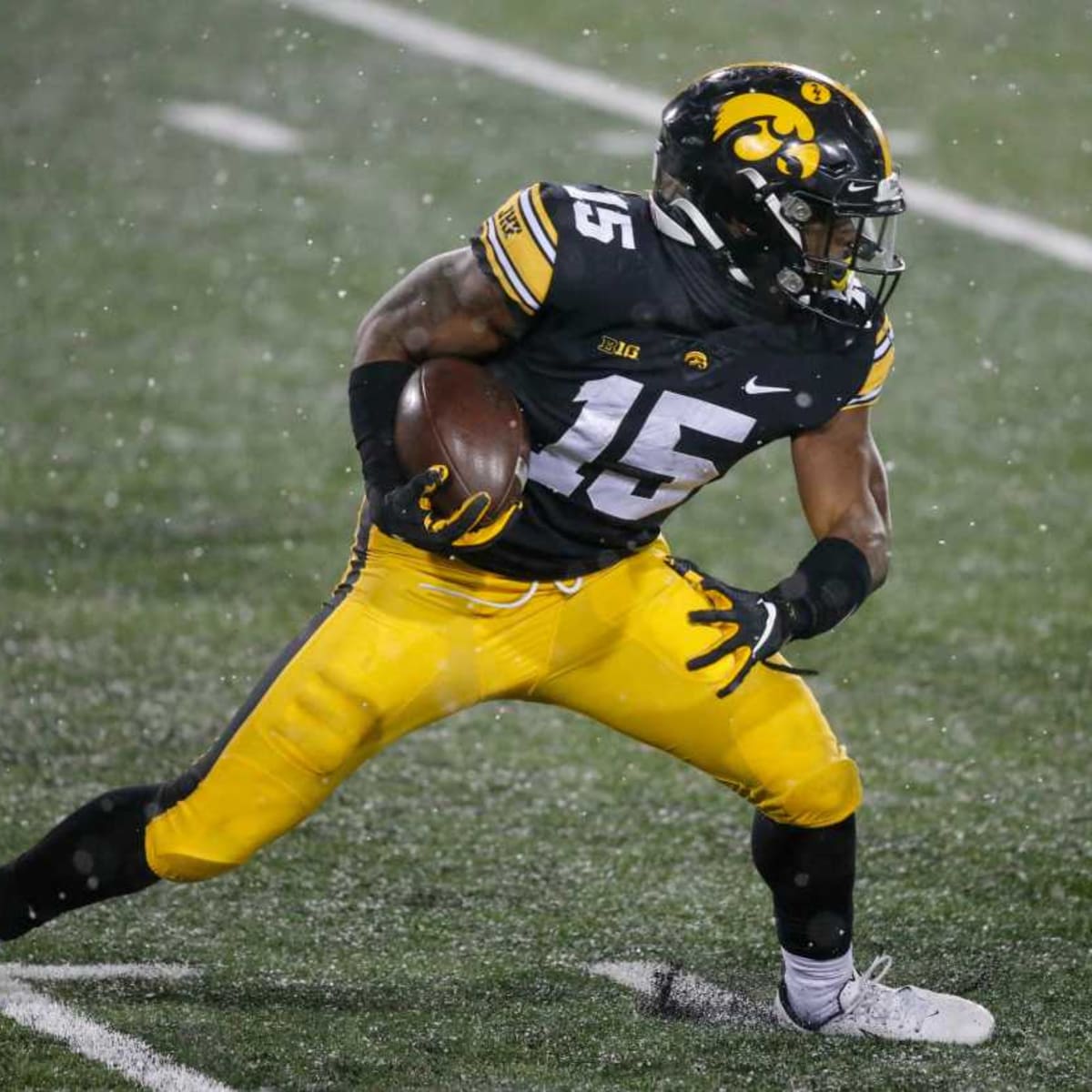 Tyler Goodson Running Back Iowa  NFL Draft Profile & Scouting Report