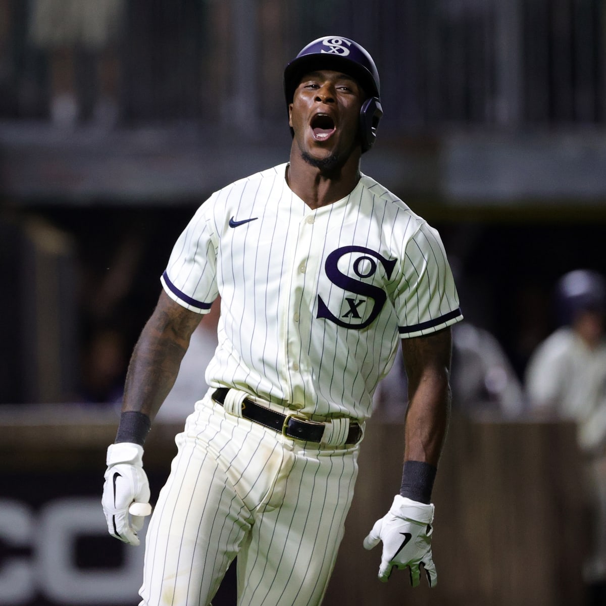 WATCH: Tim Anderson drives in insurance run, White Sox lead 5-2