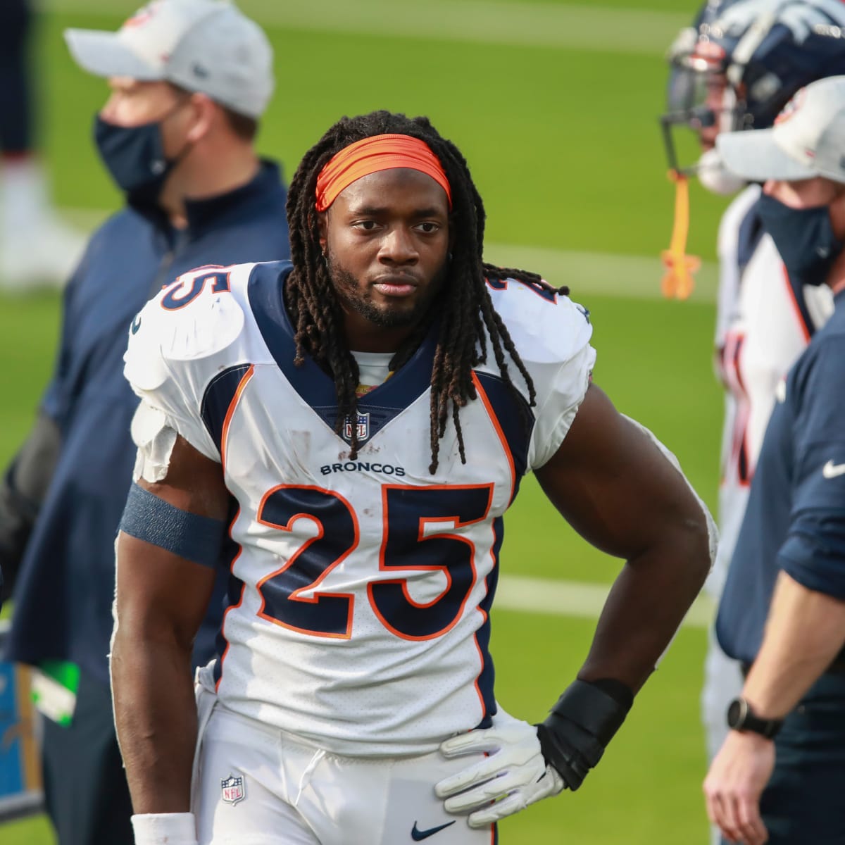 Melvin Gordon isn't ready to cede lead role in Broncos' backfield