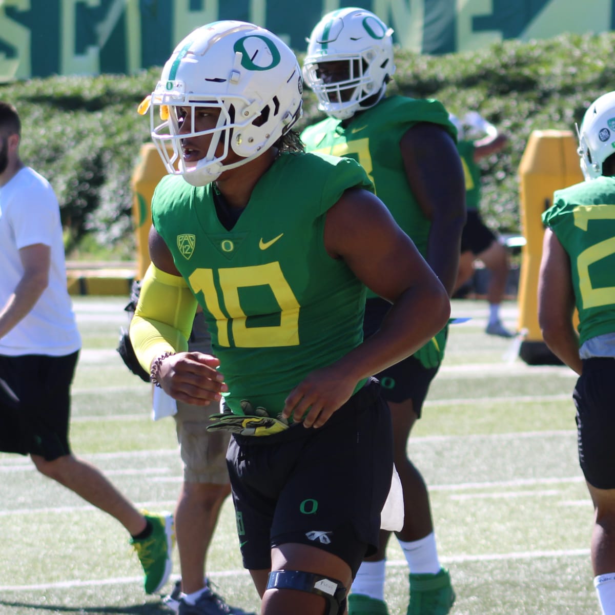 Kayvon Thibodeaux gives new Oregon Ducks defensive coordinator Tim DeRuyter  flexibility on the edge 