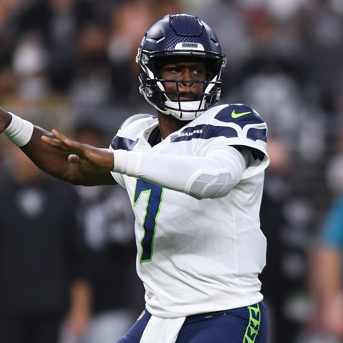 Seahawks show their trust in Geno Smith as Seattle's quarterback