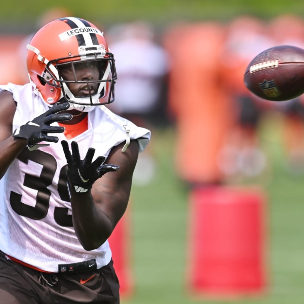 Demetric Felton, Jeremiah Owusu-Koramoah, Michael Dunn among young Browns  with lots to prove in first NFL preseason game 