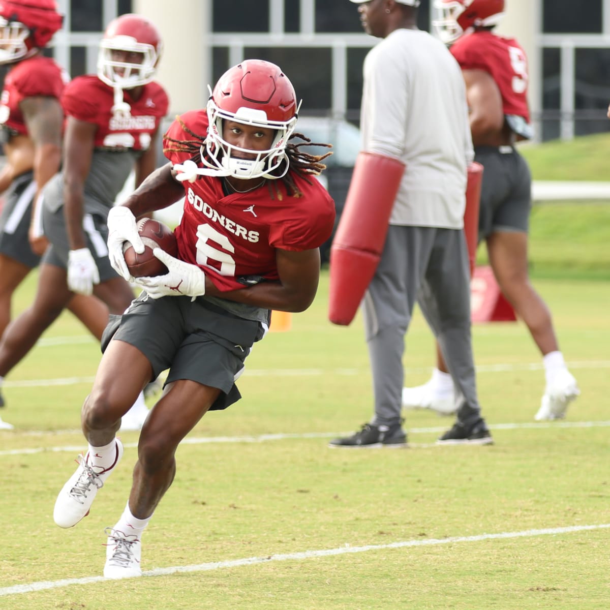 Freshman Wr Cody Jackson Could Play A Factor For Ou Early On Sports Illustrated Oklahoma Sooners News Analysis And More