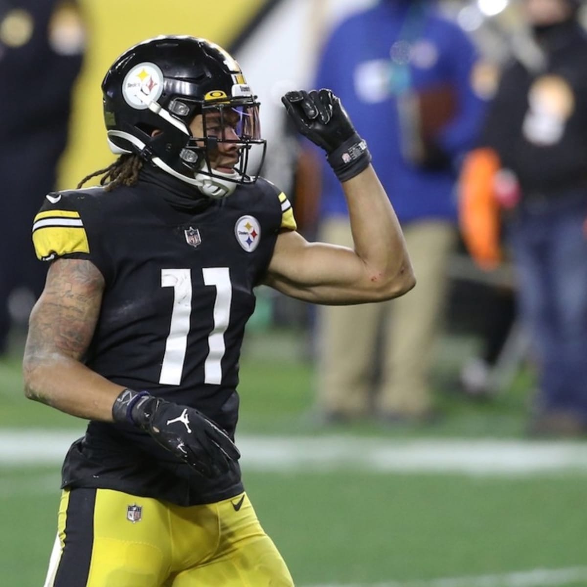 The Lions signed former Steelers' RB Benny Snell Jr. In a