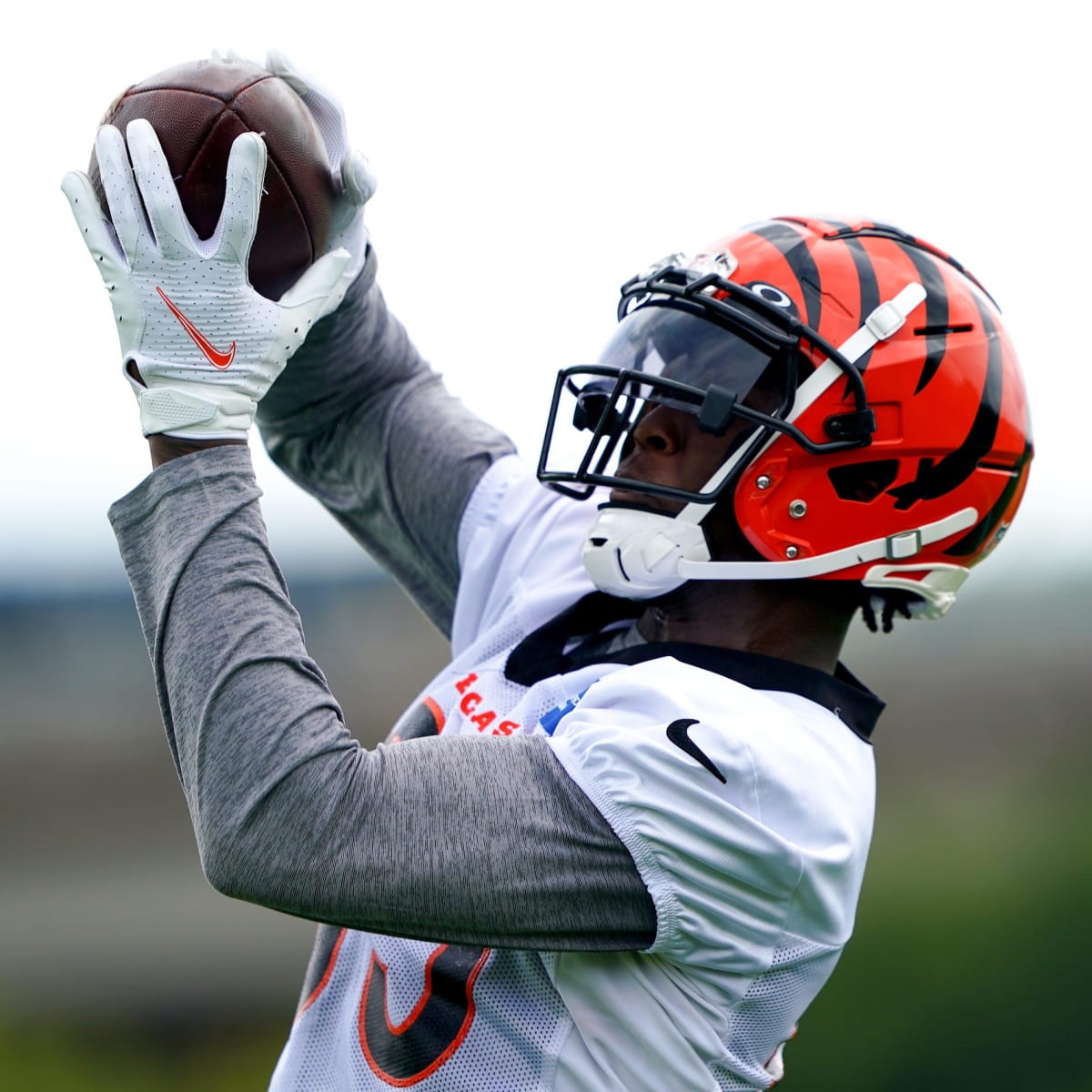 Bengals WR Tee Higgins talks Joe Burrow, Ja'marr Chase & MORE [FULL  INTERVIEW]