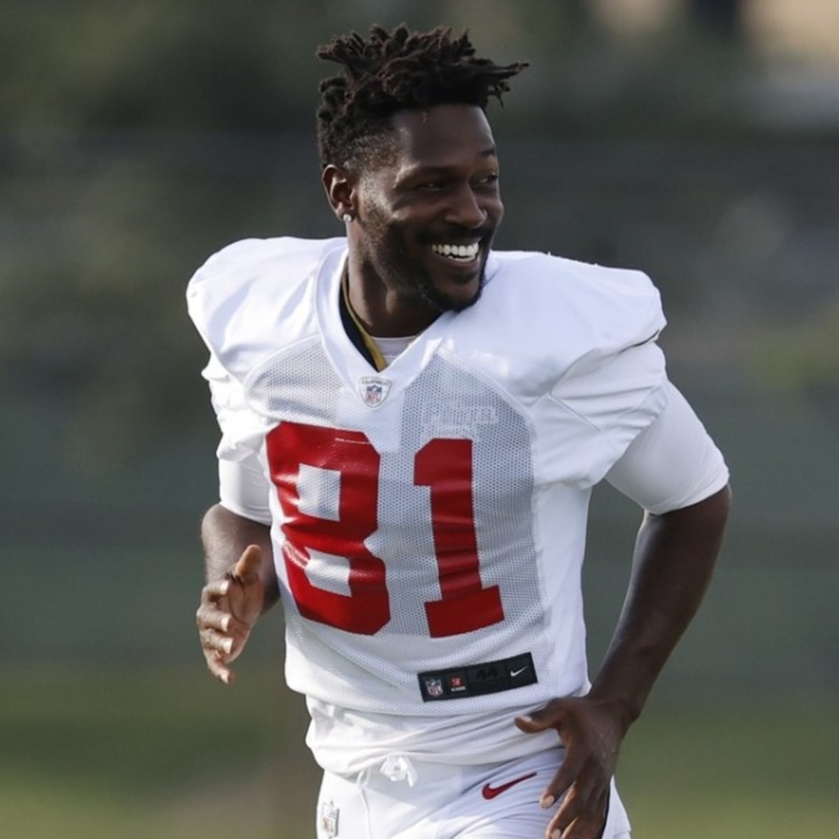 Antonio Brown Plays More Than Expected in Debut With Tampa Bay Buccaneers -  Tampa Bay Buccaneers, BucsGameday