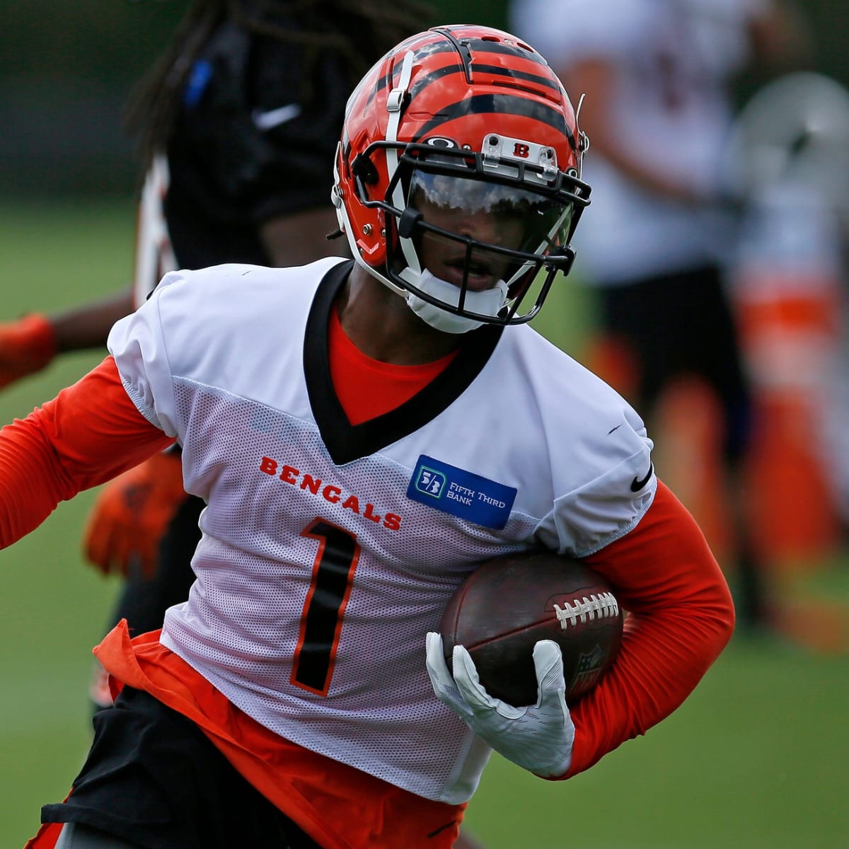 Bengals WR Ja'Marr Chase 'overwhelmed' after breaking Justin