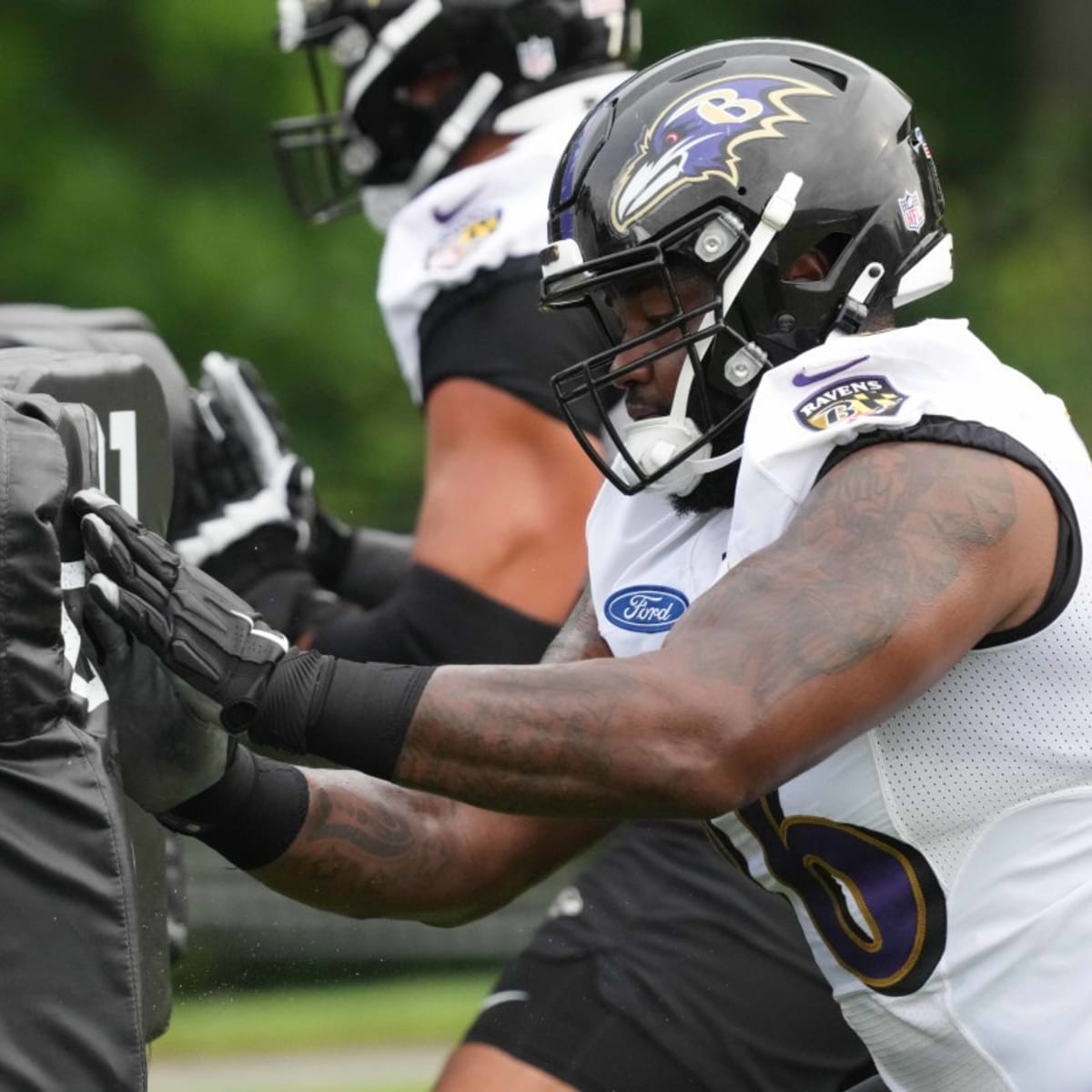 Ravens make six moves to officially trim roster to 80 players