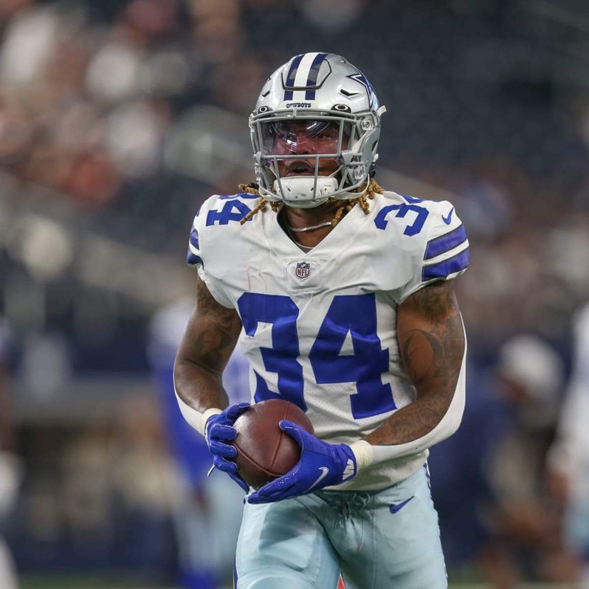 Cowboys RB Rico Dowdle to undergo MRI on hip injury after early