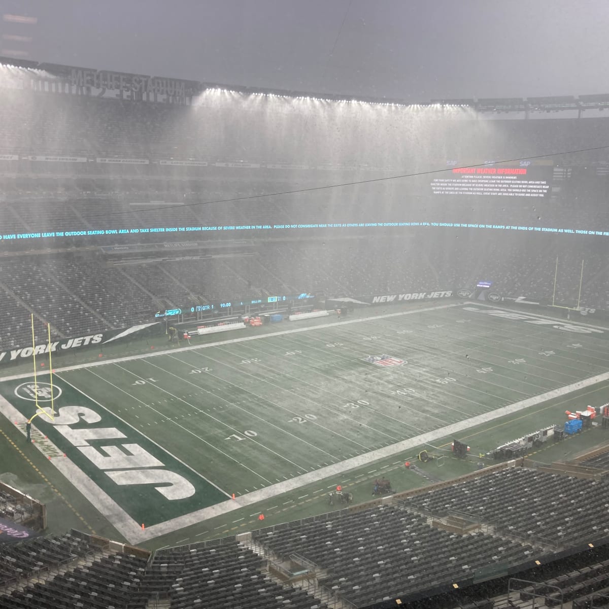 Philadelphia Eagles C Jason Kelce Takes MetLife Stadium Field as Storm  Rages - Sports Illustrated Philadelphia Eagles News, Analysis and More