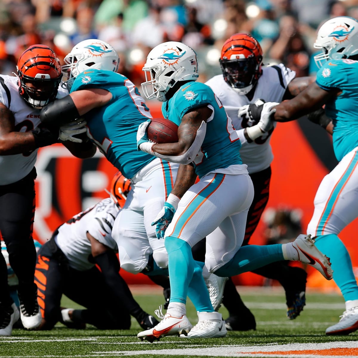 Dolphins win late at Cincinnati as Gerrid Doaks scores 2 TDs