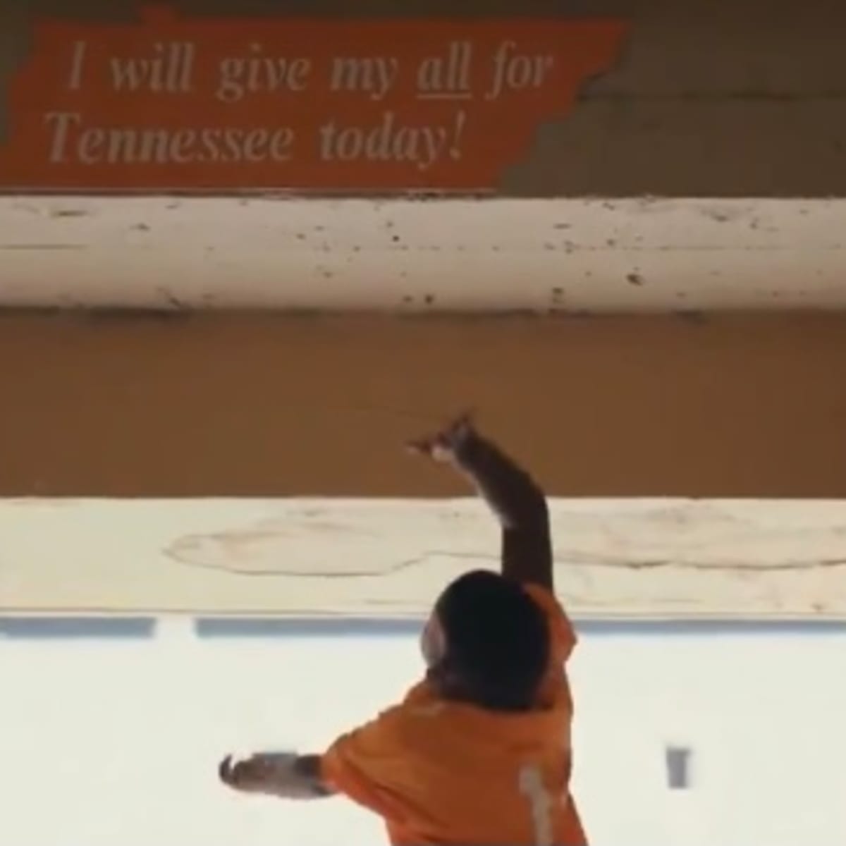 Tennessee releases 'Run CMG' hype video for Kamara and Hurd