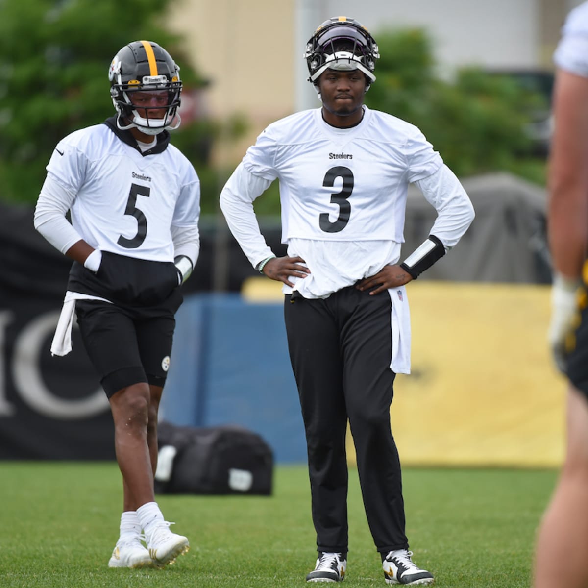 Toe injury could cost Steelers QB Joshua Dobbs a spot on roster