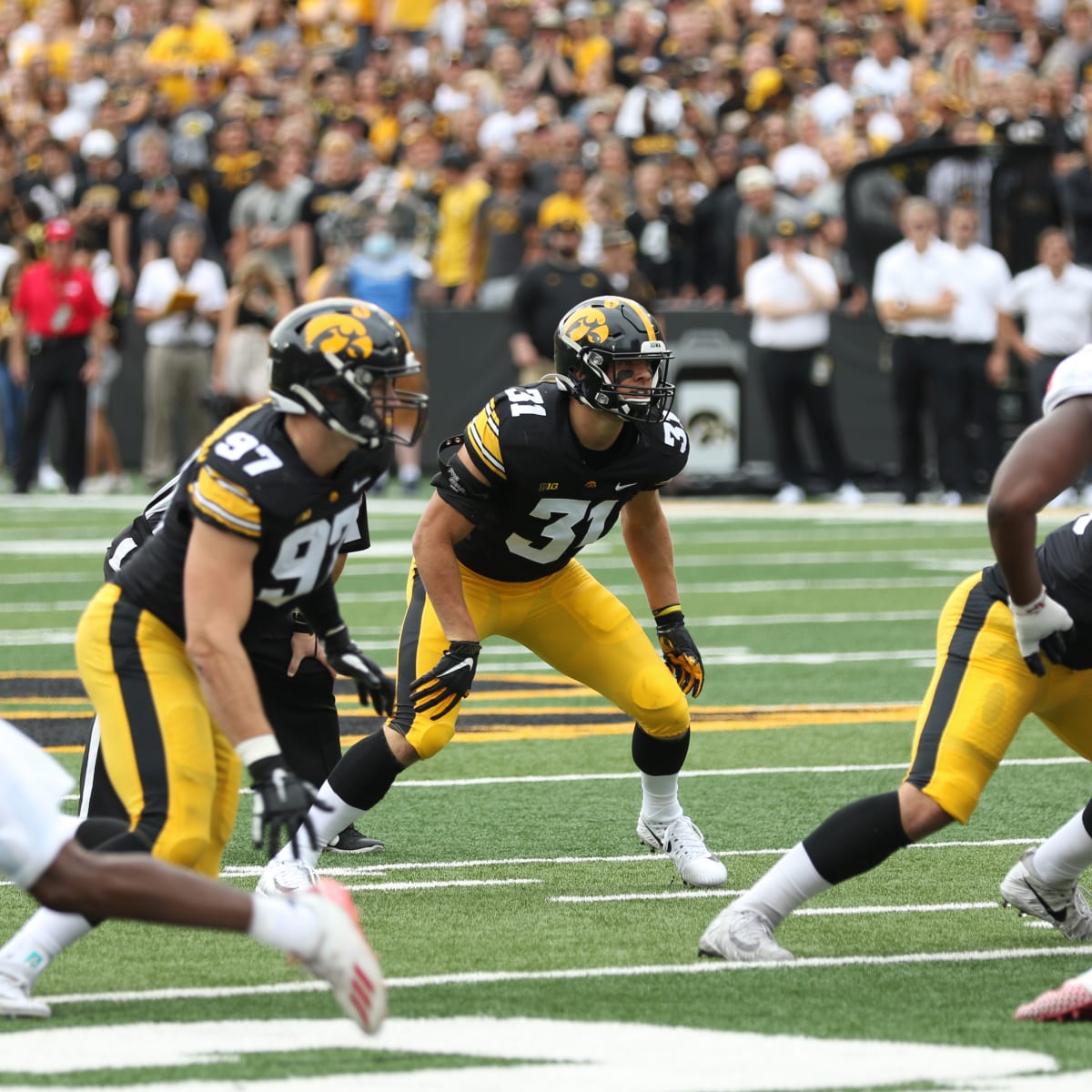 Howe: 10 Most Indispensable Hawkeyes for '22 - Sports Illustrated