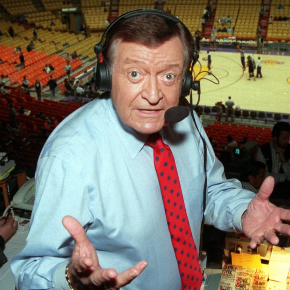 Chick Hearn History, Los Angeles Lakers