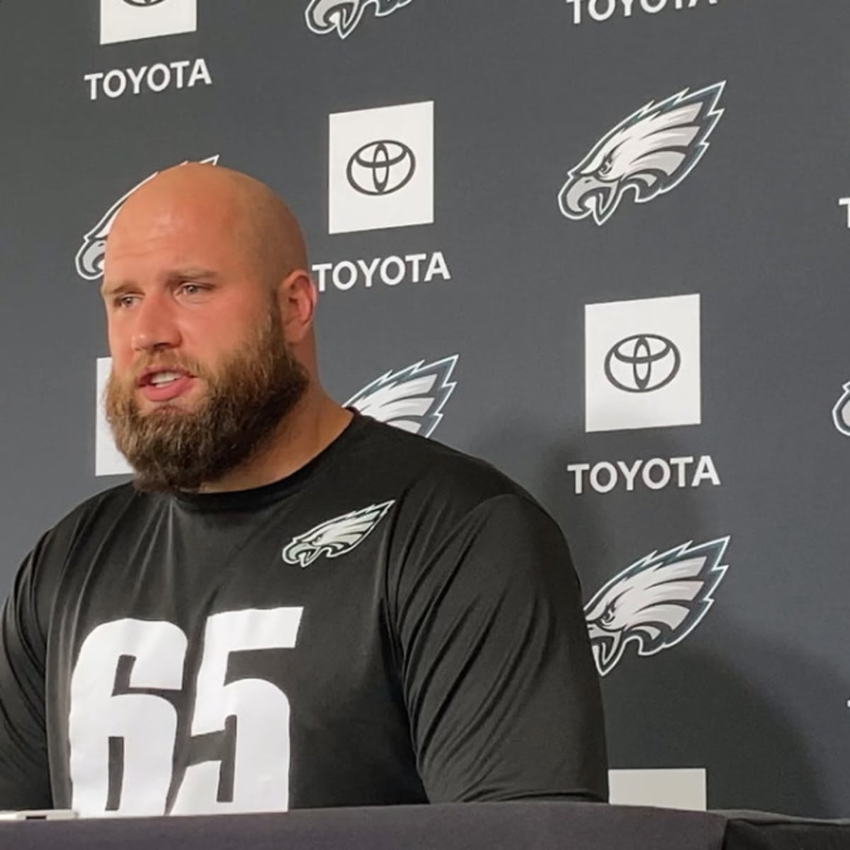 Landon Dickerson reminds Eagles coach of All-Pro 