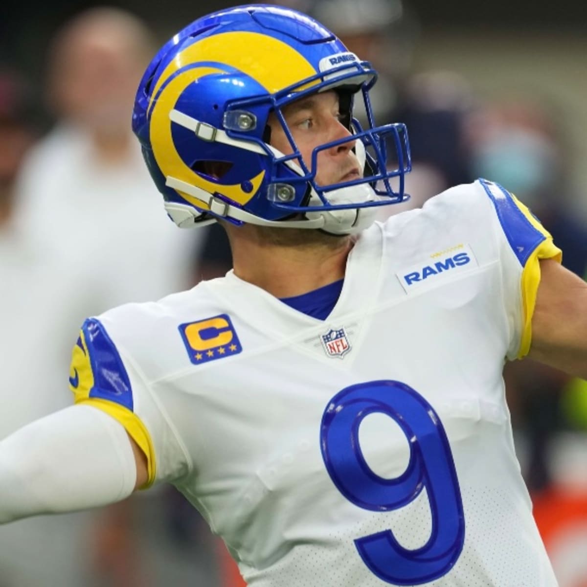 Matthew Stafford throws bomb TD passes in Rams' debut