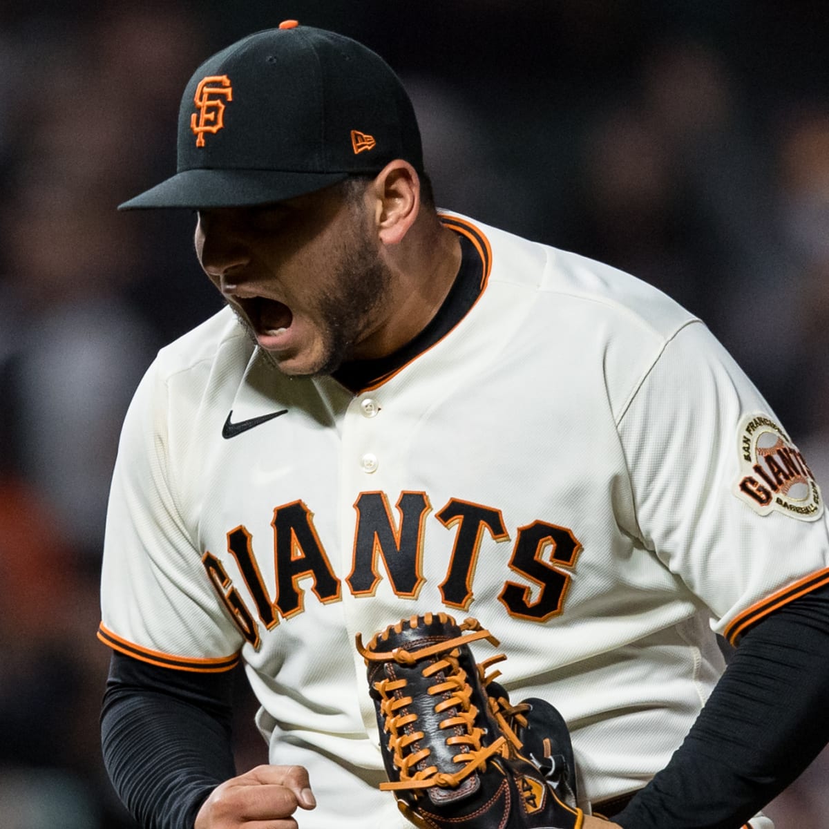 Giants become first team to clinch spot in 2021 MLB postseason
