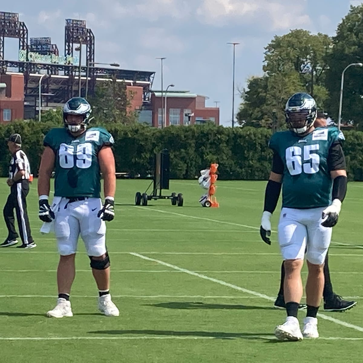 Eagles rookie Landon Dickerson is the model of the NFL's new-age interior  offensive linemen – The Morning Call