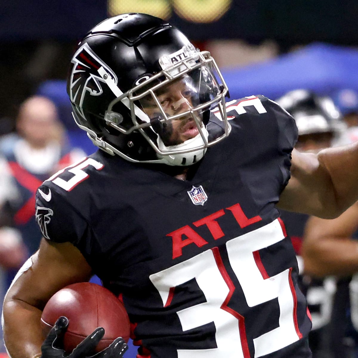 Falcons lose top punt returner Avery Williams