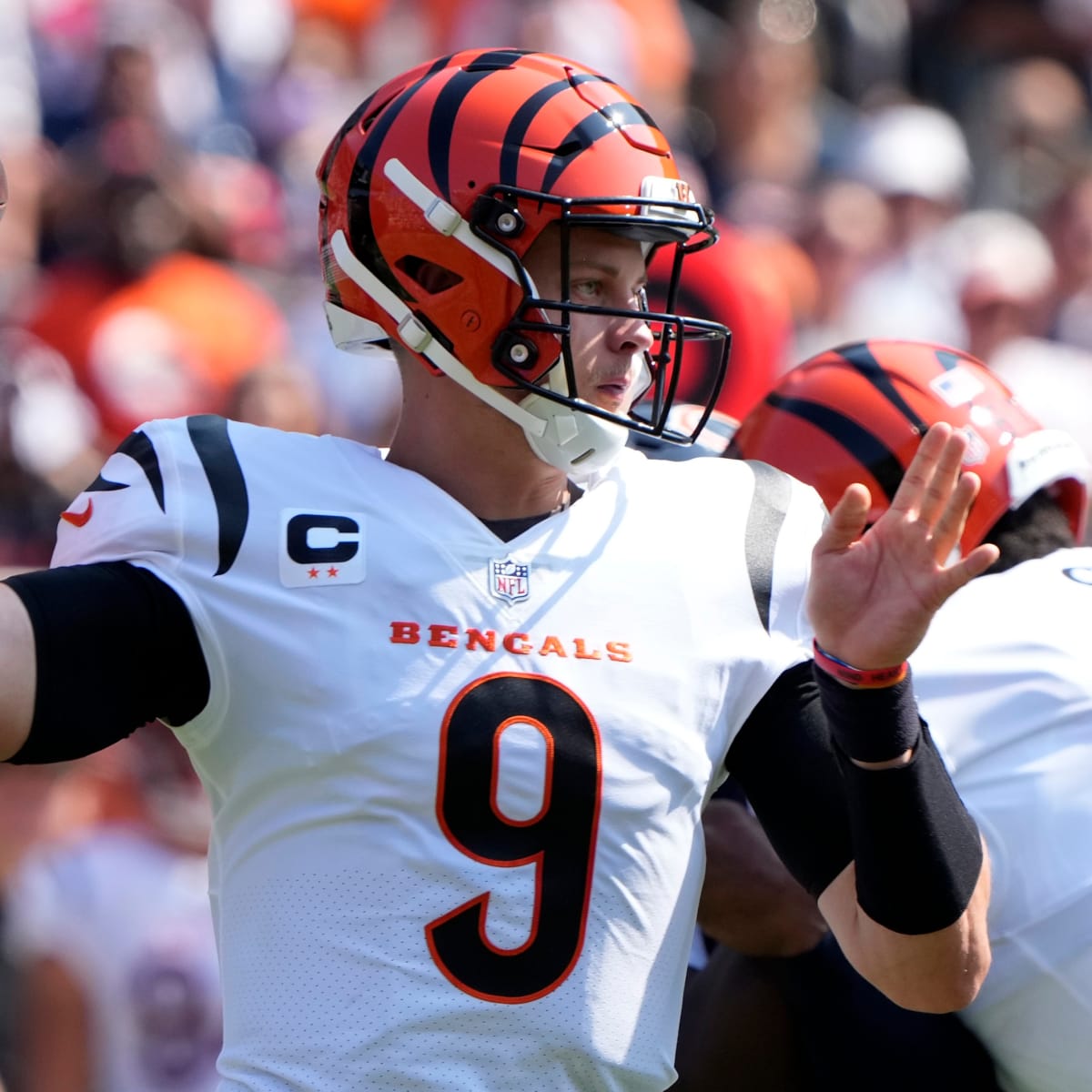 Bengals QB Joe Burrow throws three straight interceptions - Sports  Illustrated