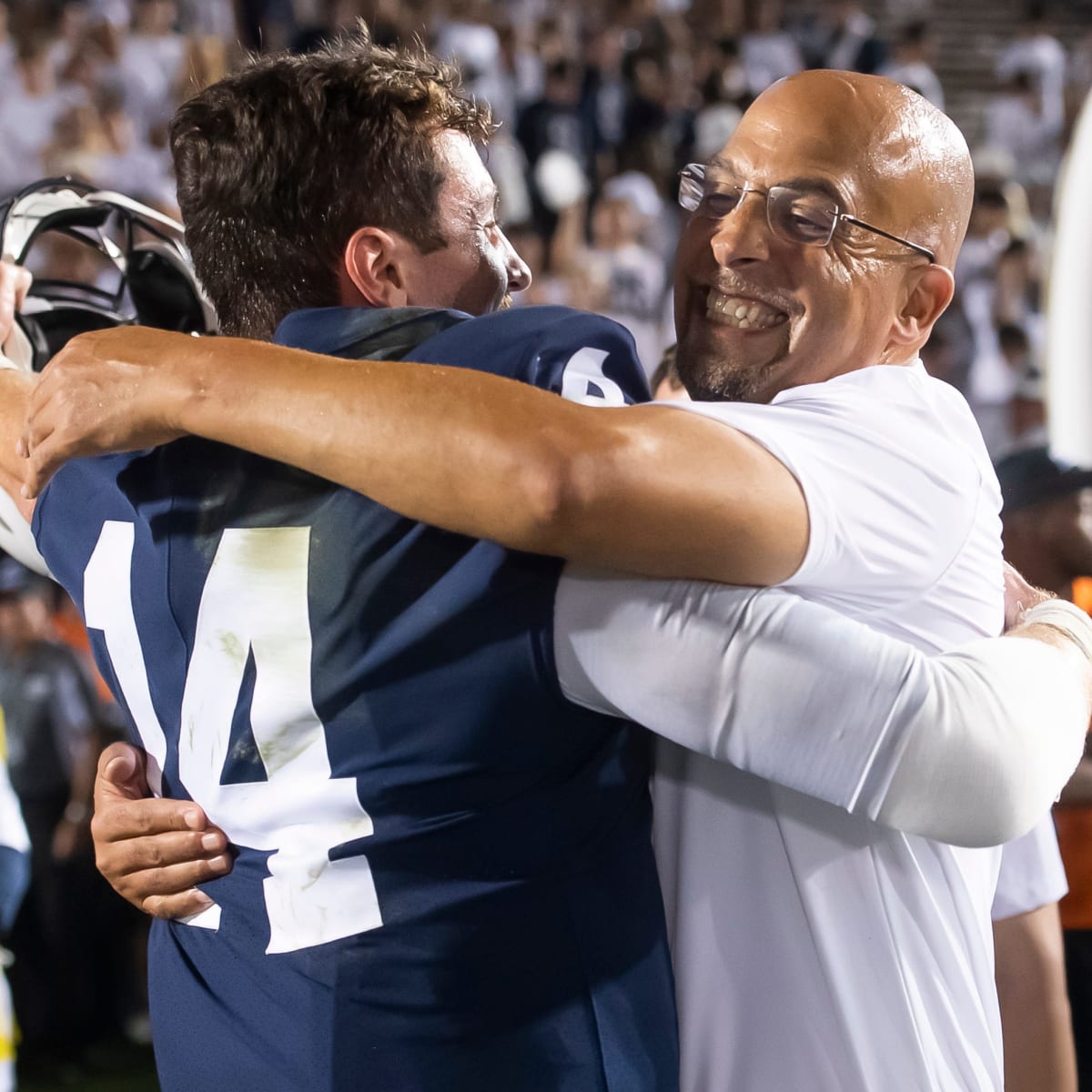 Barkley, others, come to defense of Penn State coach James Franklin