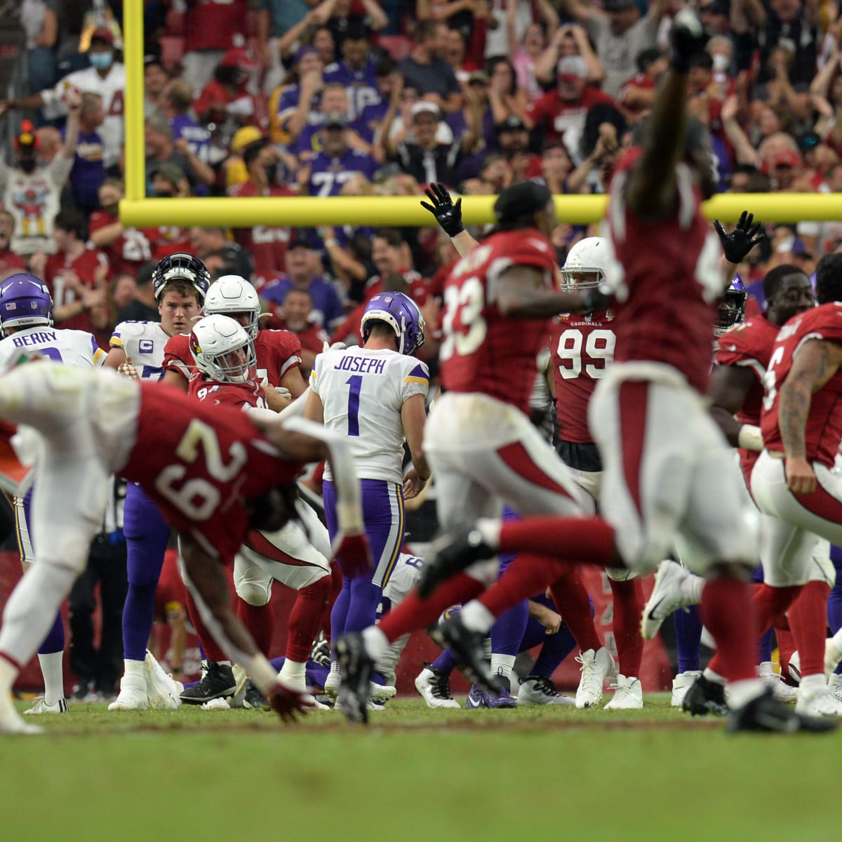 Vikings radio broadcast misses wide right on Greg Joseph's failed FG