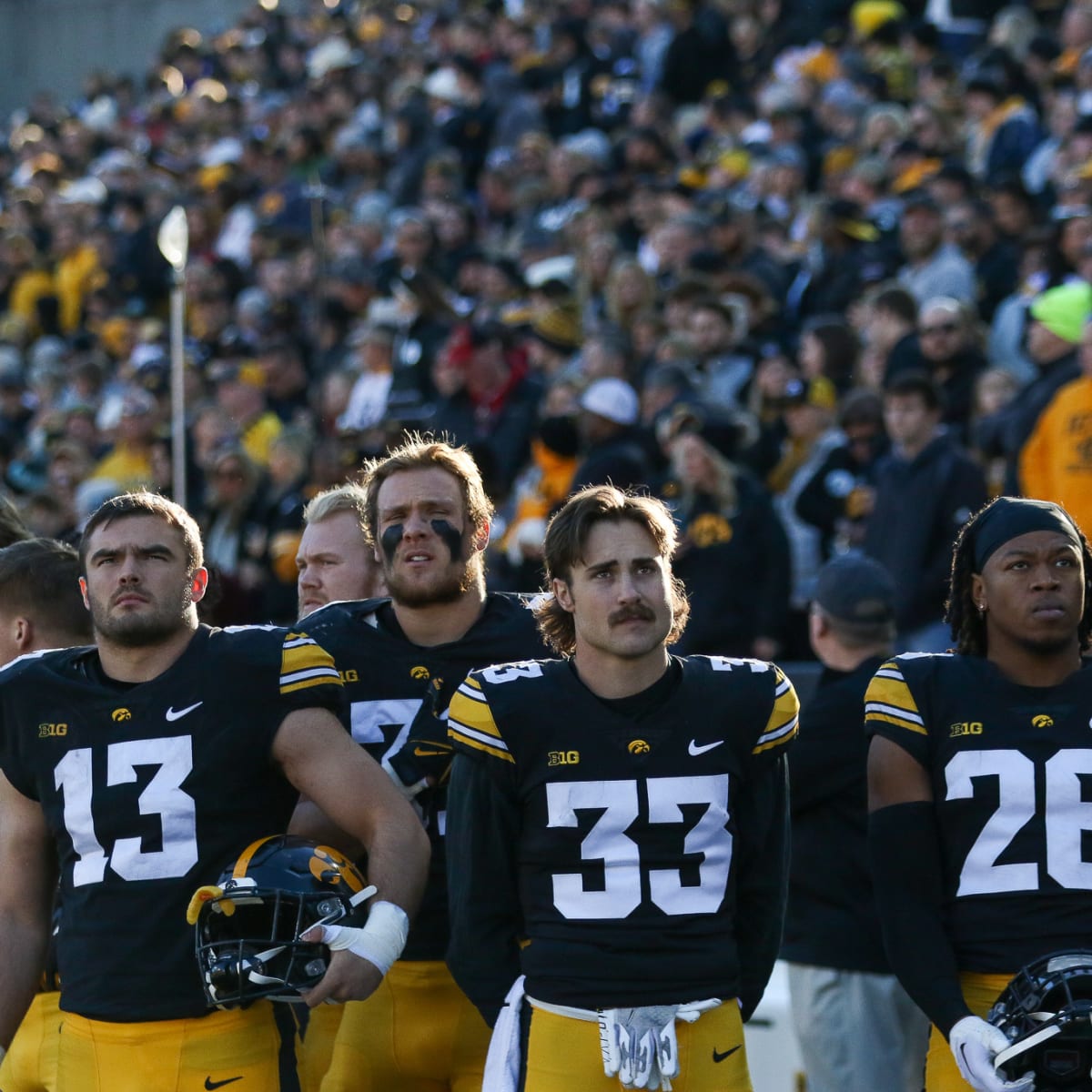 Hawkeyes announce team awards - Go Iowa Awesome