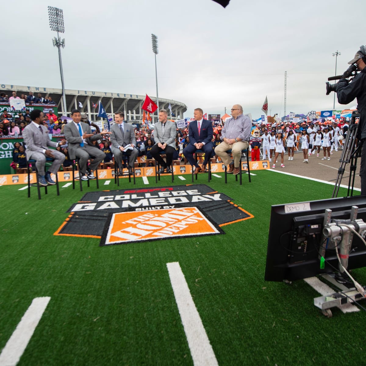 College GameDay crew makes their picks for Clemson at Syracuse - Sports  Illustrated Clemson Tigers News, Analysis and More