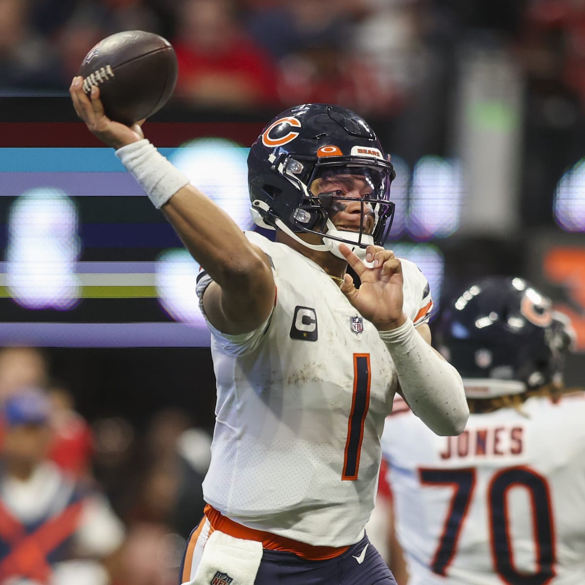 Chicago Bears Latest News, Eberflus vague on Fields' shoulder injury -  Windy City Gridiron