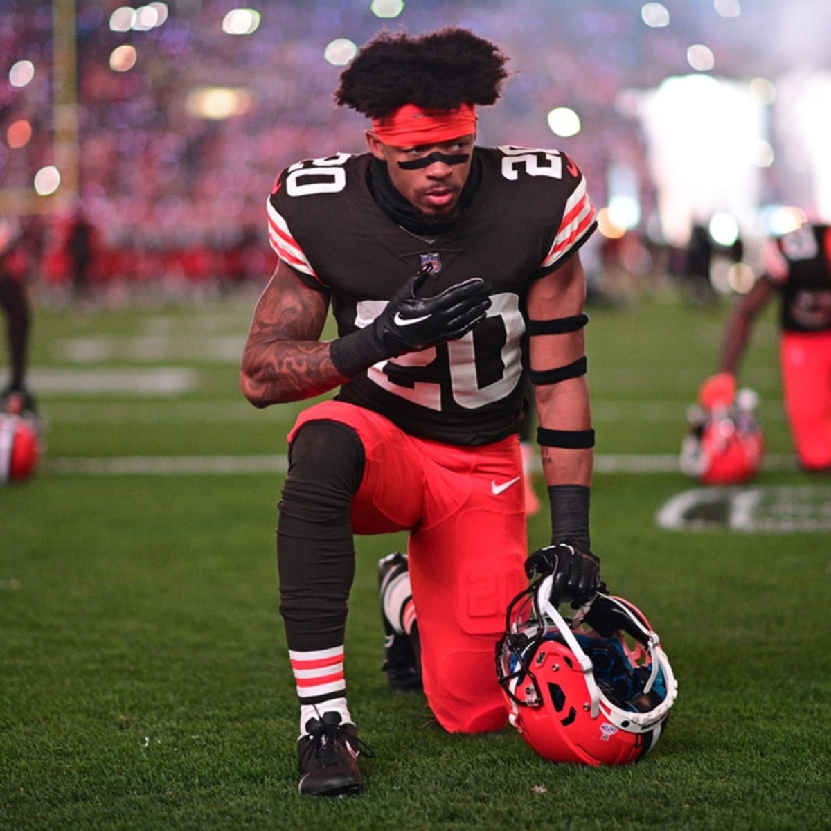 Moving Greg Newsome Into the Slot the Right Move for Cleveland Browns -  Sports Illustrated Cleveland Browns News, Analysis and More