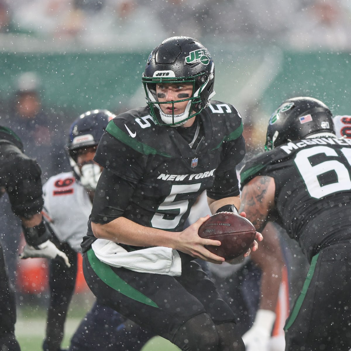 Mike White balled out in the rain!, New York Jets, rain, Mike White with  a huge day for the New York Jets: 22/28 315 pass yards 3 TDs WIN!, By NFL