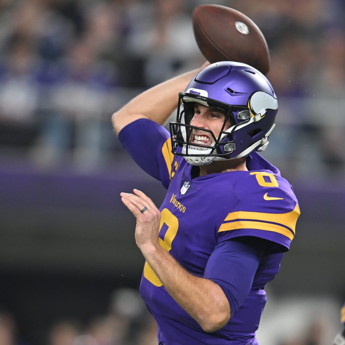 Minnesota Vikings quarterback Kirk Cousins describes his icy new chain in  postgame news conference