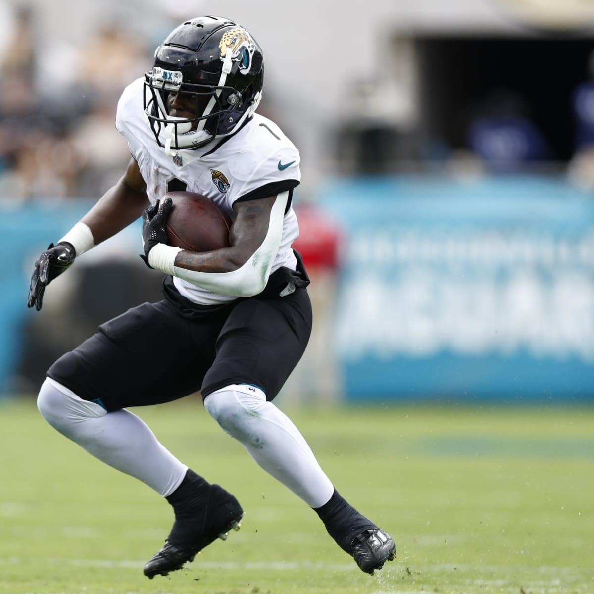 Jaguars' Doug Pederson wants Travis Etienne to get downhill, push