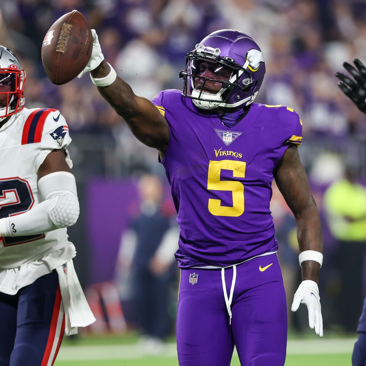 The New England Patriots and the Minnesota Vikings line up for a snap at  the line of scrimmage during the second half of New England's 28-18 win in  an NFL football game