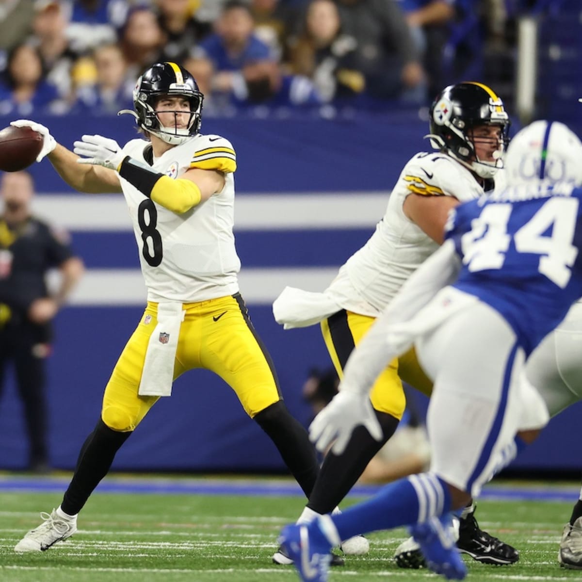 Steelers' Kenny Pickett only QB in the league with 70+ yard