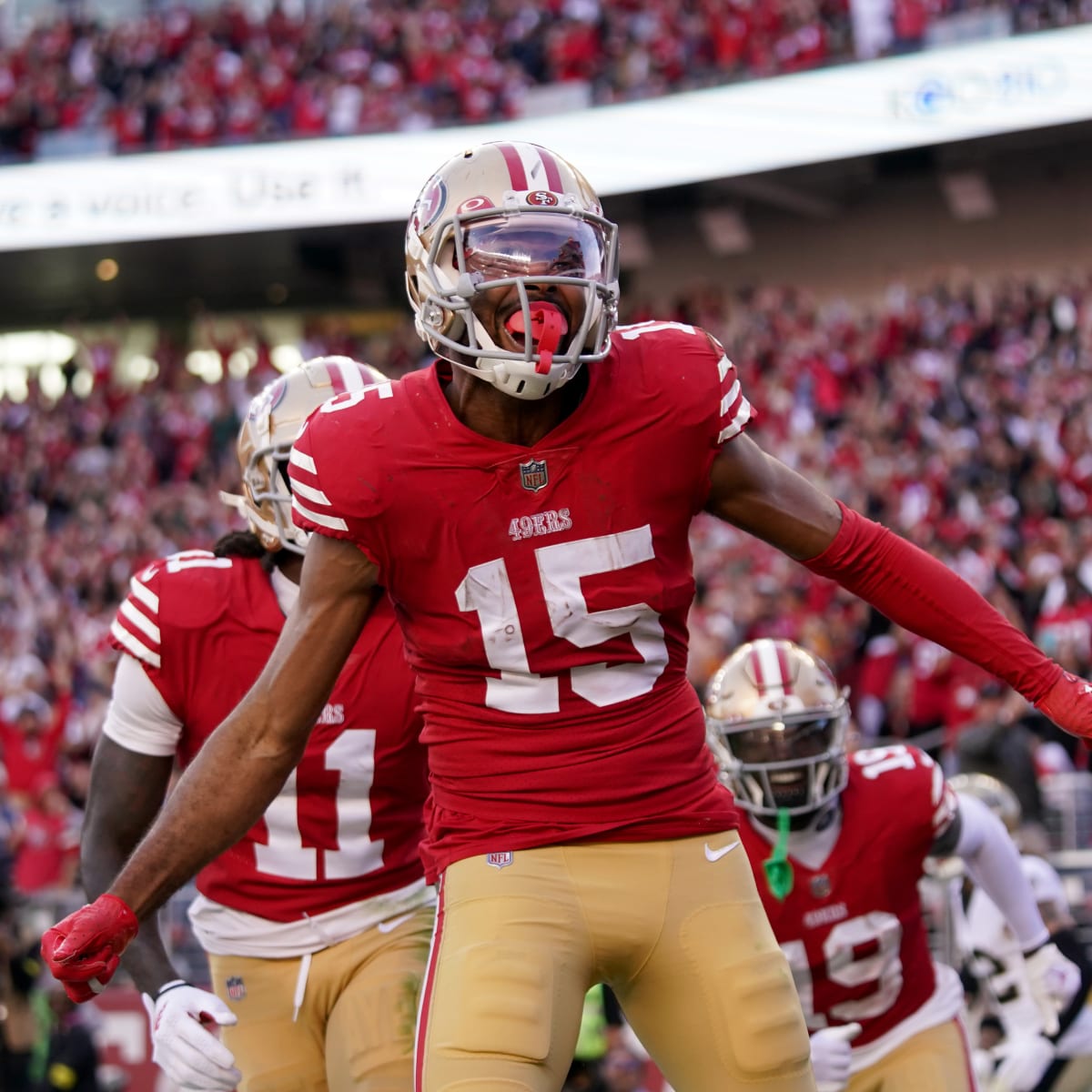 San Francisco 49ers wide receiver Jauan Jennings (15) runs a route