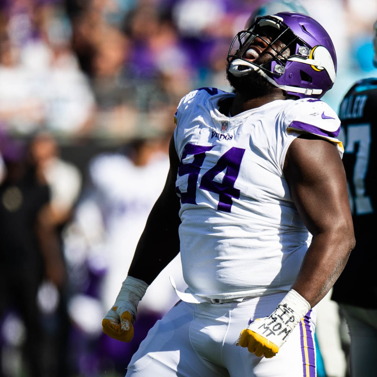 Vikings look to improve run defense by signing Dalvin Tomlinson away from  Giants – SKOR North