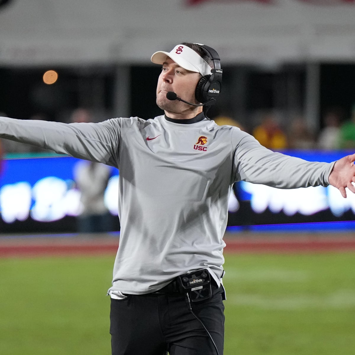 Lincoln Riley, Dan Lanning among top 15 coaches under 40 entering