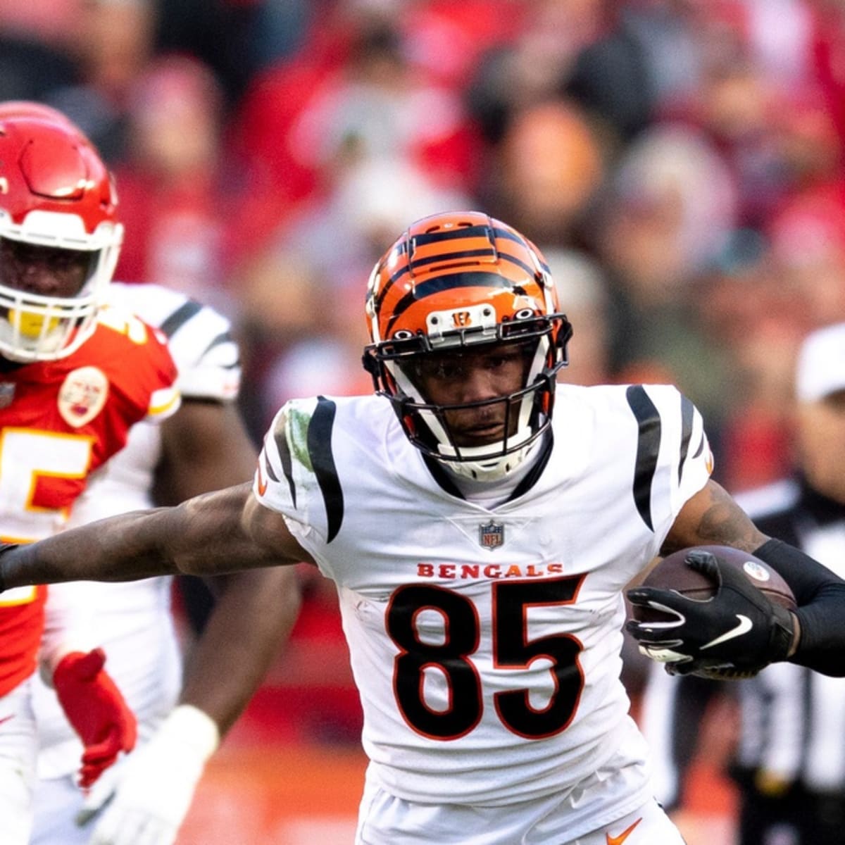 Kansas City, United States. 29th Jan, 2023. Cincinnati Bengals wide  receiver Tee Higgins (85) celebrates catching a 27-yard touchdown pass  against the Kansas City Chiefs in the third quarter of the AFC