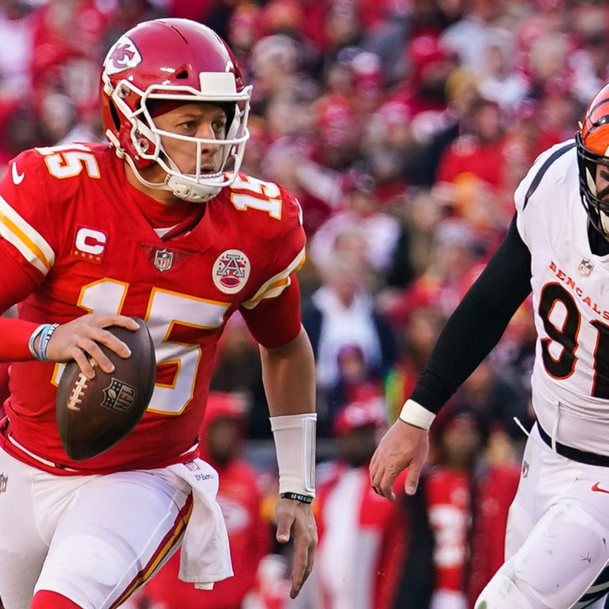 NFL Week 13 expert picks: Bengals-Chiefs, Dolphins-49ers - Sports  Illustrated