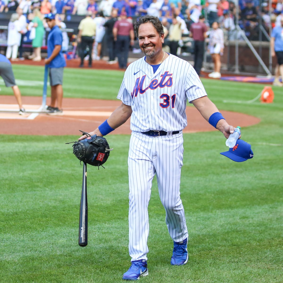 In Memoir, Mike Piazza Spins Tales and Denies Using Steroids - The New York  Times