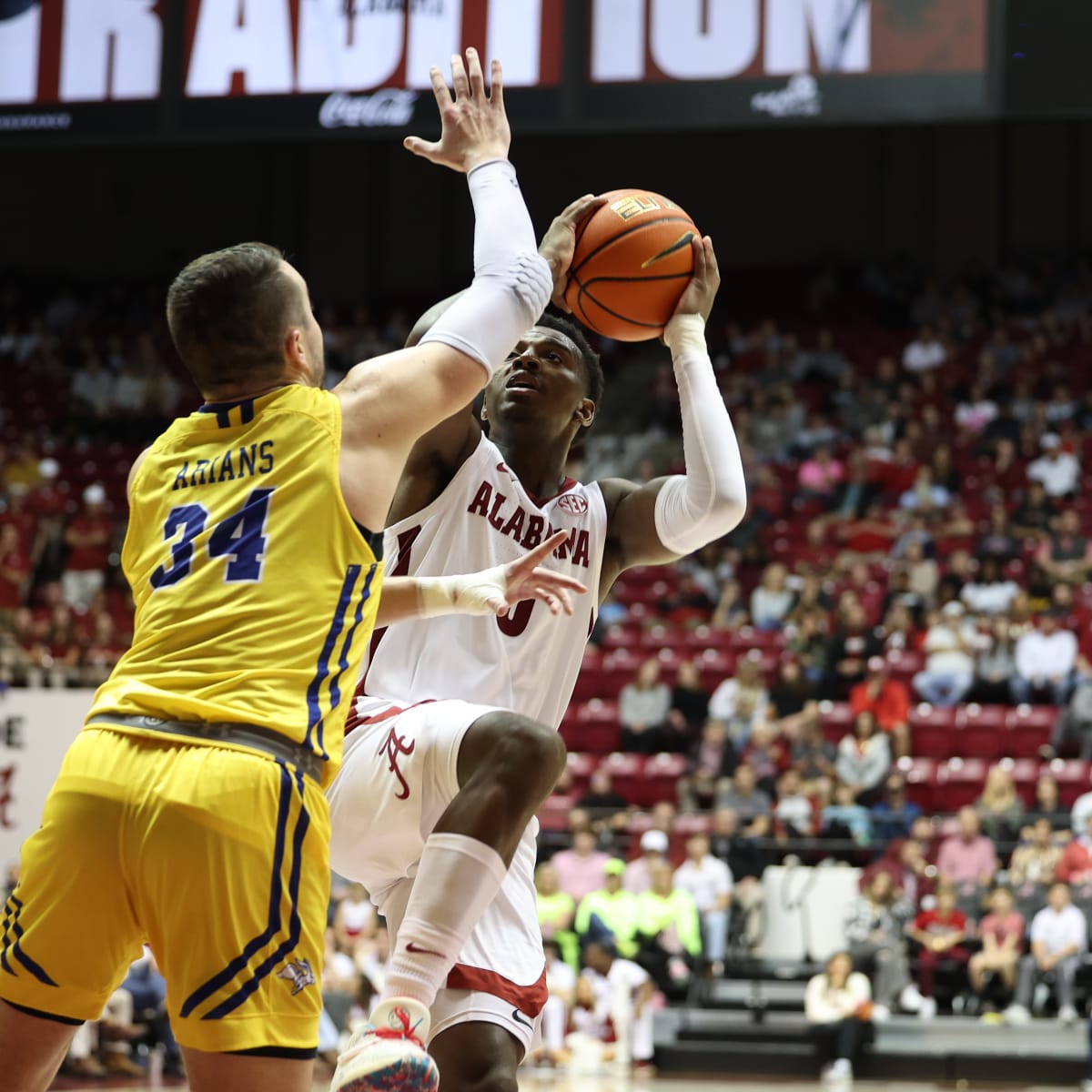 If You Aren't Sold on Alabama Basketball Yet, Consider This: The Tide's  Best Player May Be on the Bench - Sports Illustrated Alabama Crimson Tide  News, Analysis and More