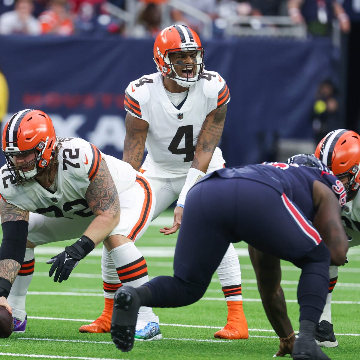 Texans fans boo Deshaun Watson when he stepped on field for Browns