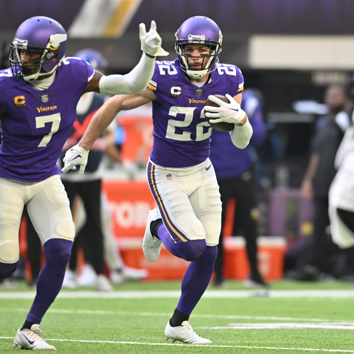 Vikings look to clinch NFC North with sweep of Lions