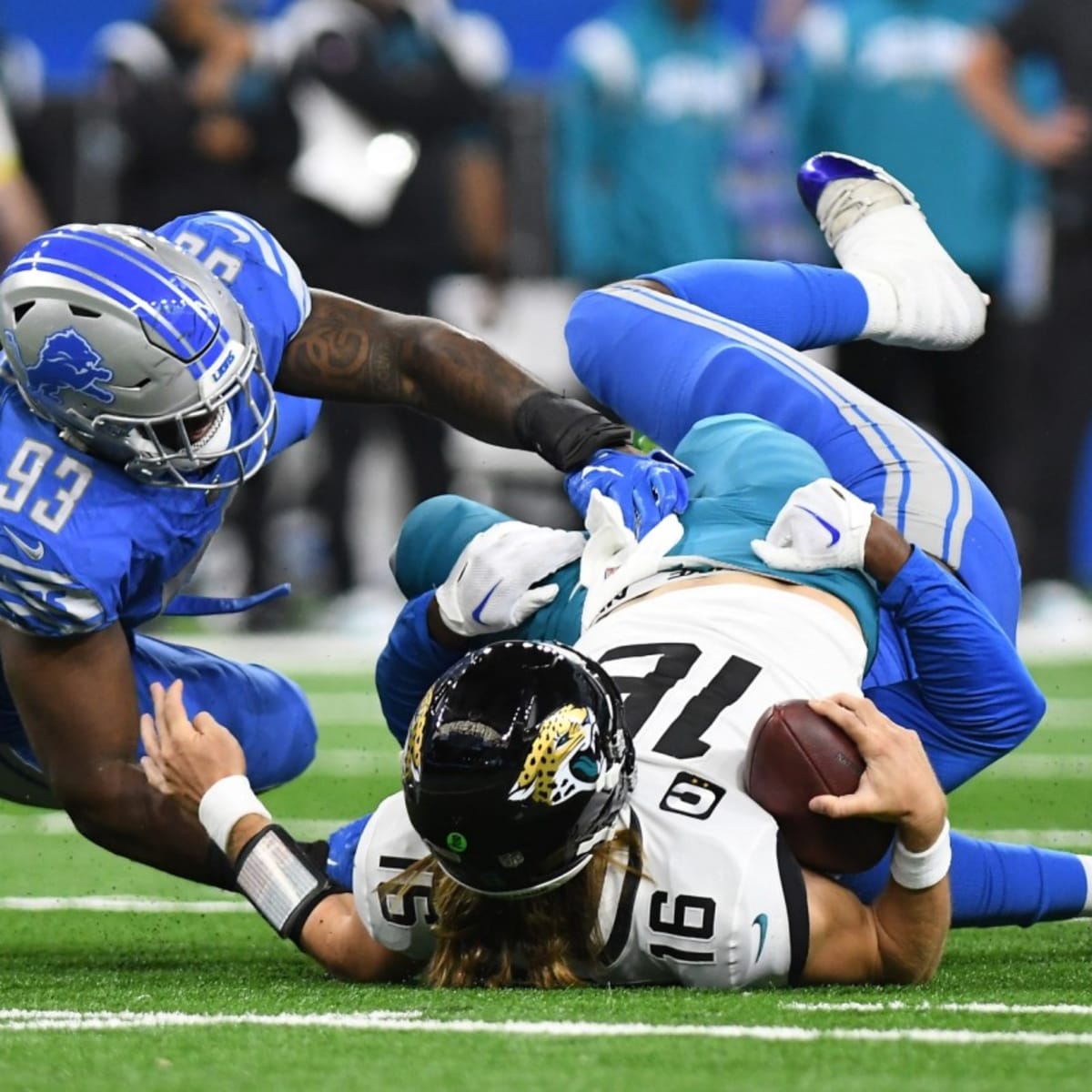 Jaguars lose to Lions Week 13 final score: Trevor Lawrence injured