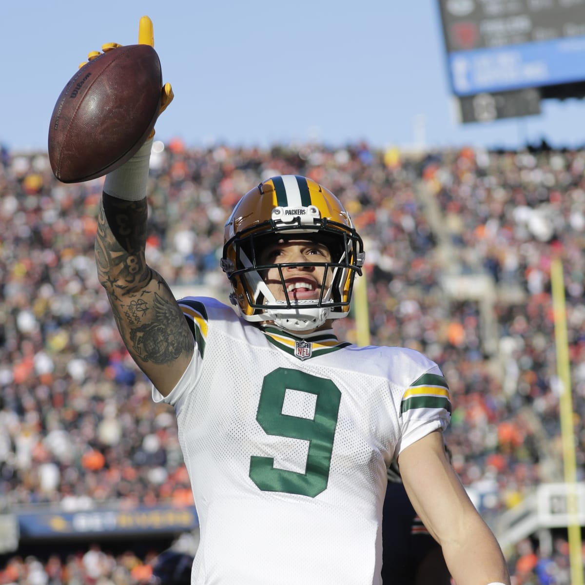 Packers complete second half comeback to top Bears 28-19