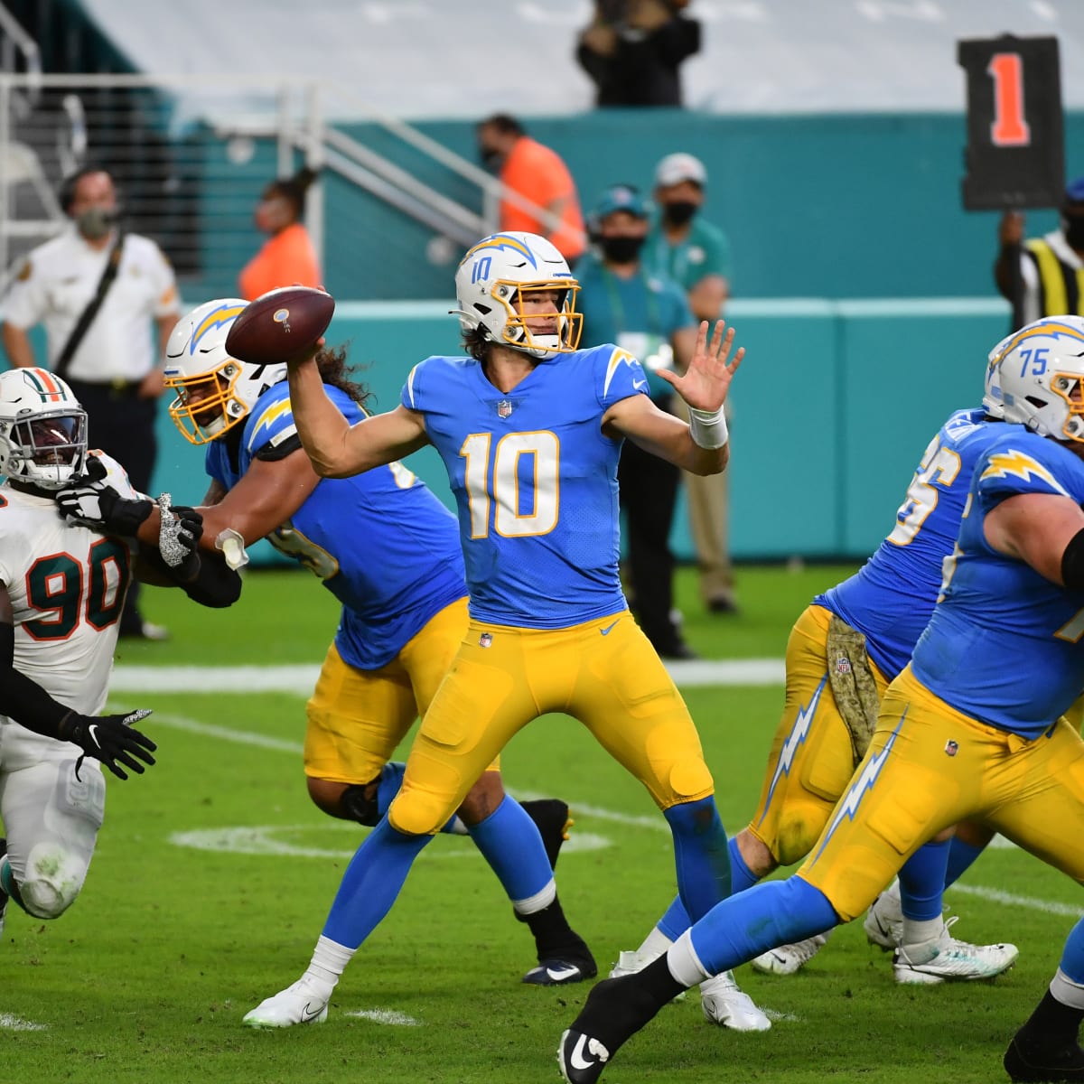 Los Angeles Chargers at Las Vegas Raiders Betting Odds: Week 13 Point Spread,  Moneyline, Over/Under - Sports Illustrated Los Angeles Chargers News,  Analysis and More