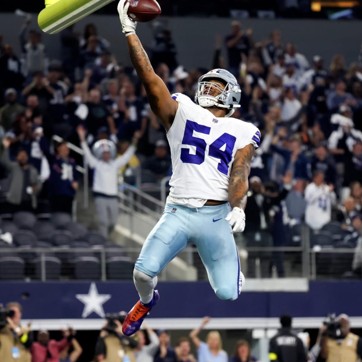 Cowboys blow out the Colts 54-19 on SNF