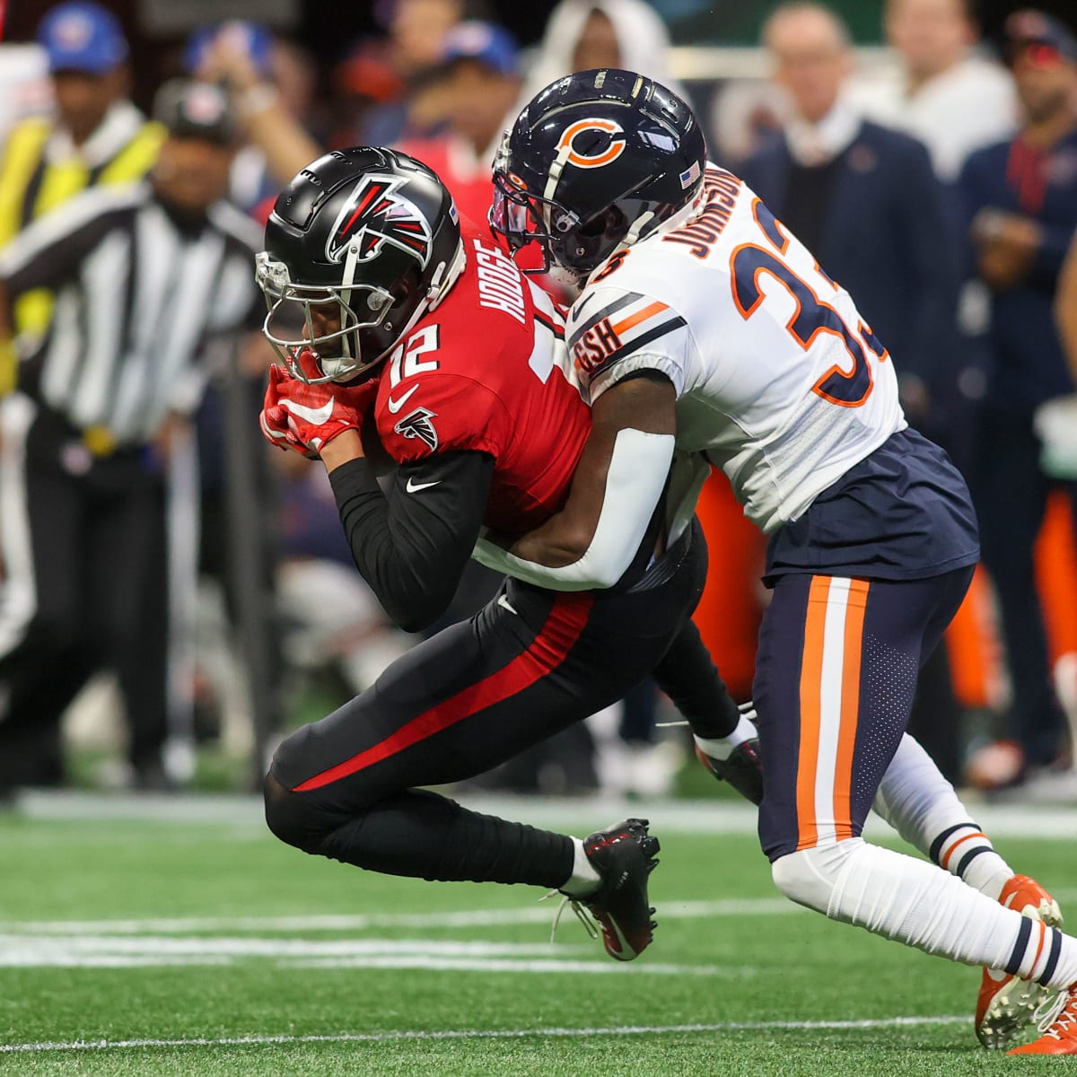 Jaylon Johnson is the Chicago Bears Walter Payton Man of the Year Nominee  for 2022 - Bleacher Nation